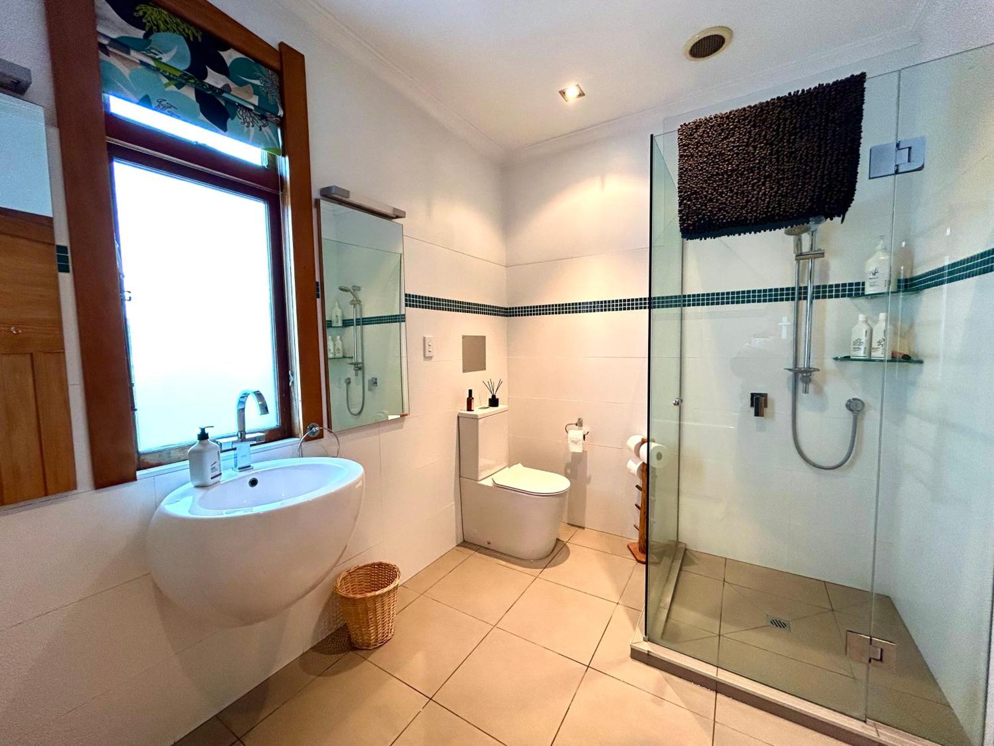 Dog-friendly In Waterloo Villa